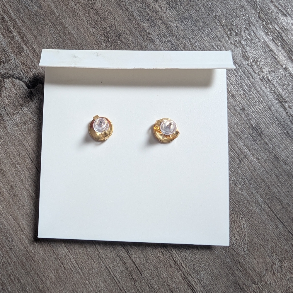 NEW TORY BURCH Resin Logo Stud Earrings Gold and Purple MSRP: $128 - Picture 3 of 4